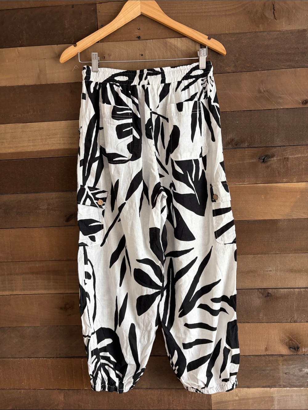 Christian Siriano Black & White Tropical Print Elastic Waist Pants - Picture 2 of 7